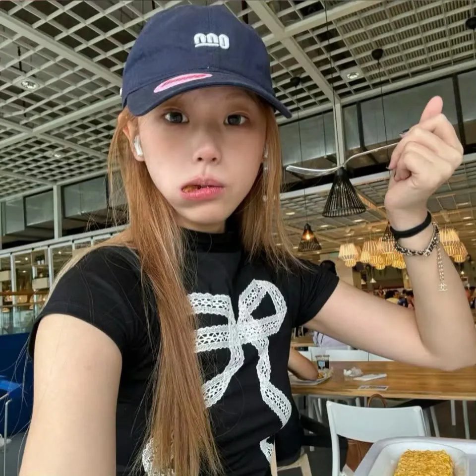 关于我的白月光她也喜欢我这件事